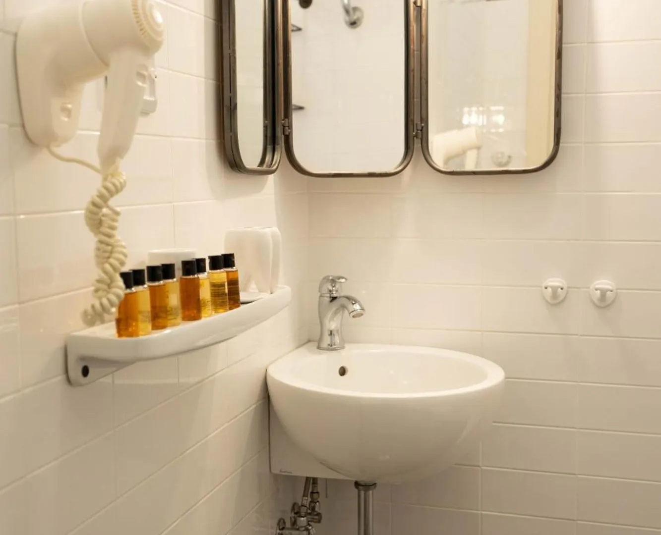 Guest house 101 Flats Candia'S Suites Rome Italy